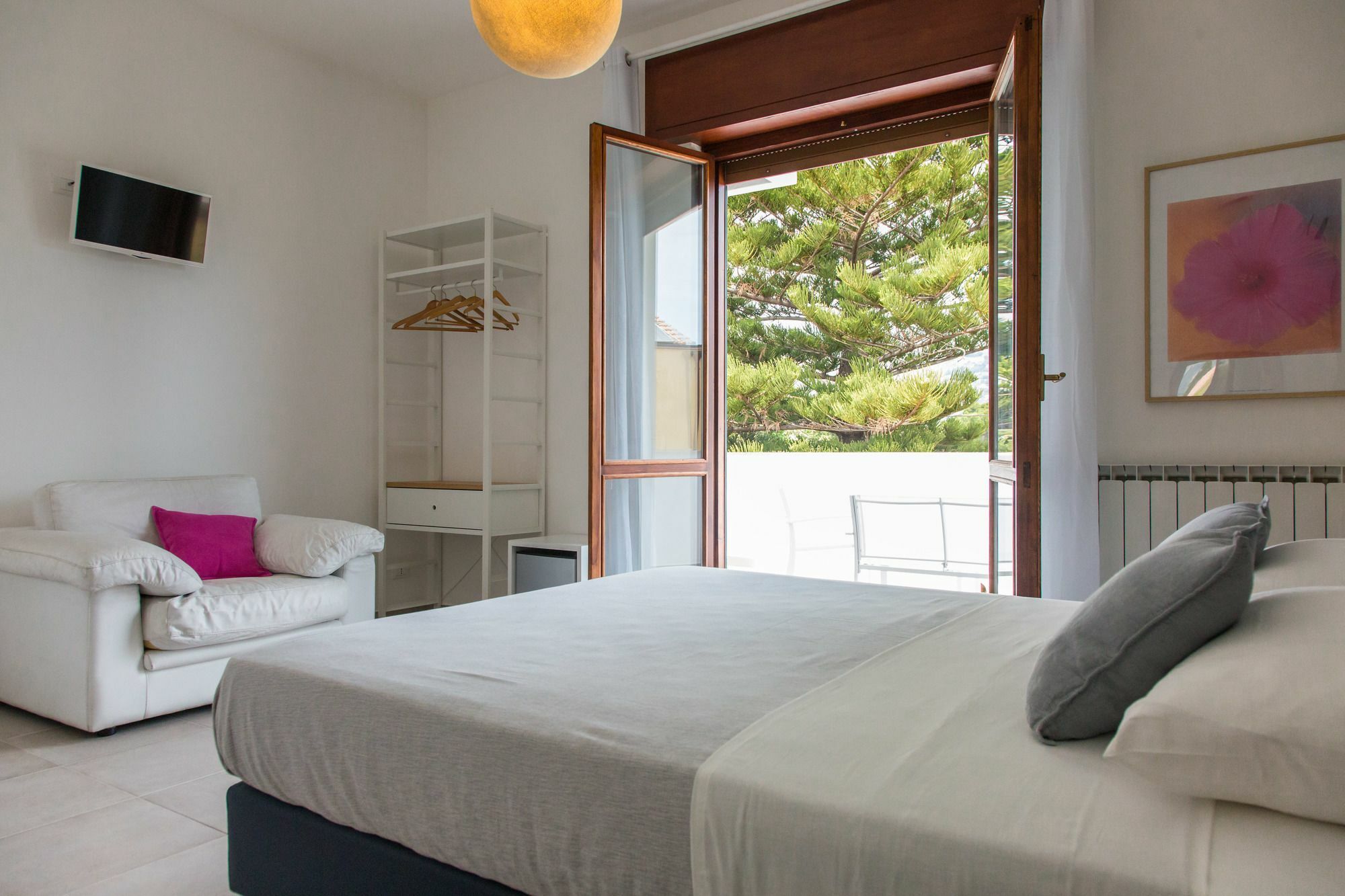 Mondello Martini Hotel ภายนอก รูปภาพ